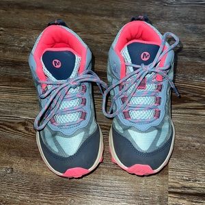 Merrell girls size 13 waterproof hiking boots